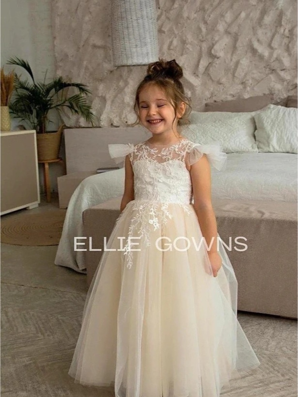 Ellie Gowns Girls Formal Lace Tulle Dress in Ivory New with Tage